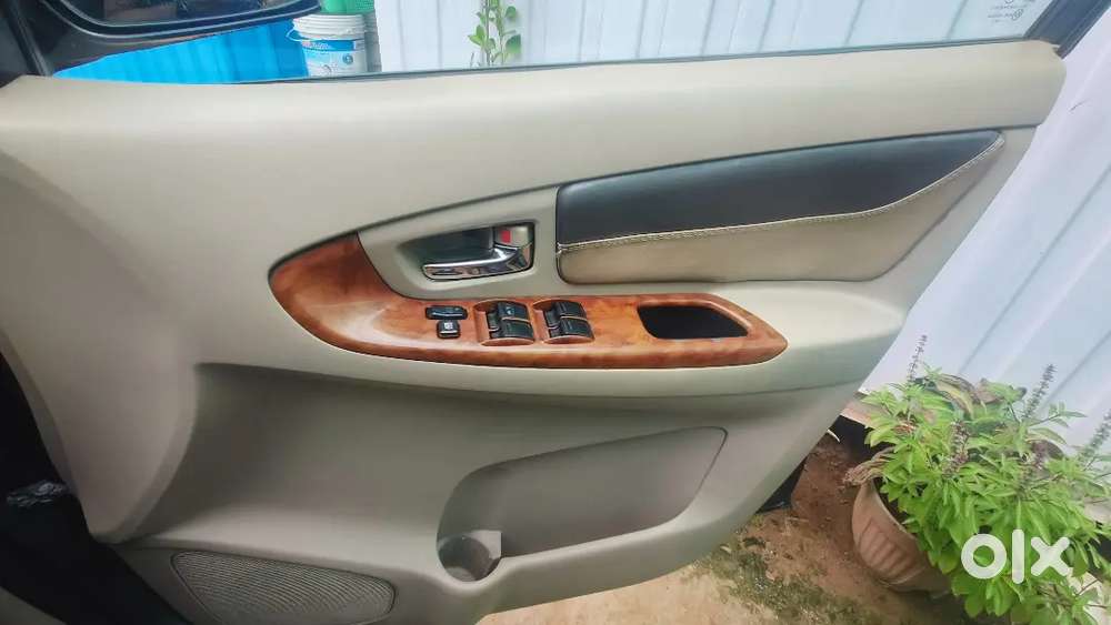 Toyota Innova 2008 Model  Fc Running Insurance Running Km 185000