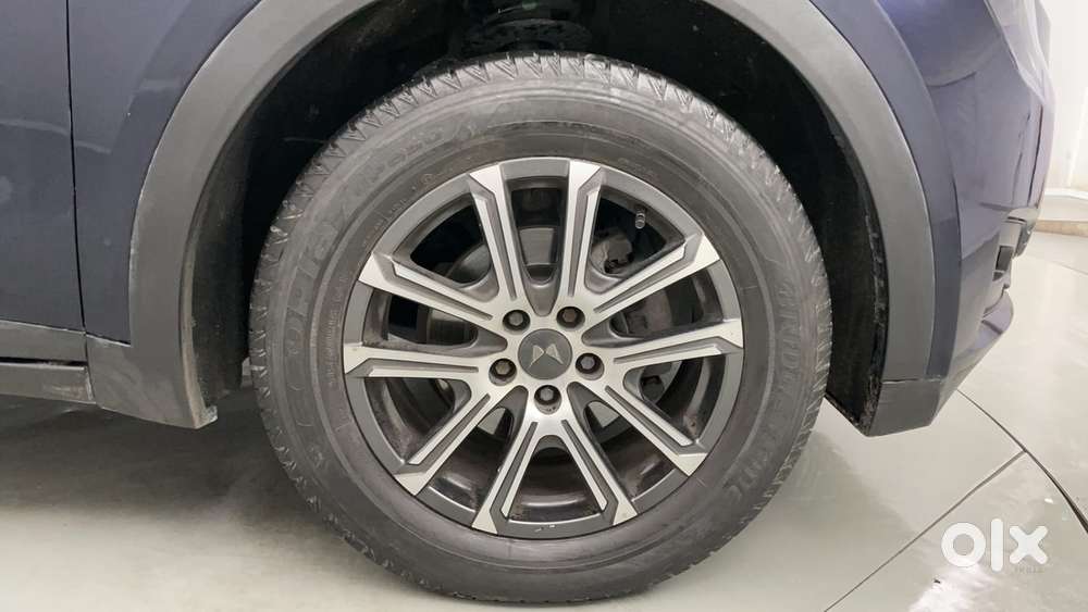 Mahindra Xuv700 2.2 Ax 7 Diesel At Luxury Pack Str, 2023, Diesel