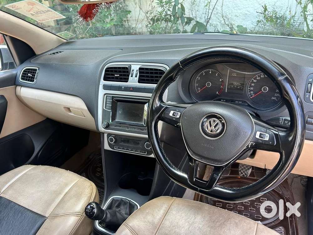 Polo (superb Condition)