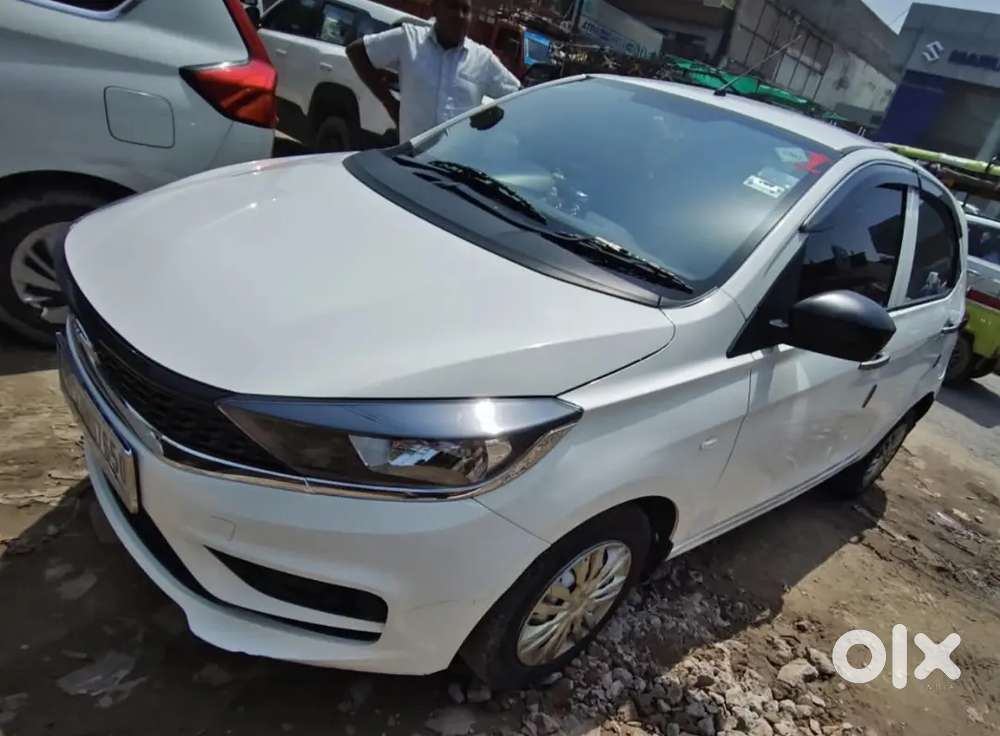 2022 Tata Tiago Revotron Second-owner Cng