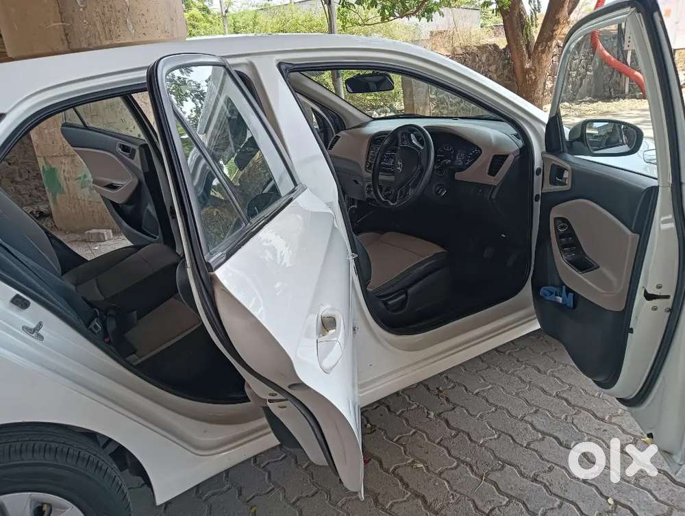 Sell May I20 Magna Elite Petrol