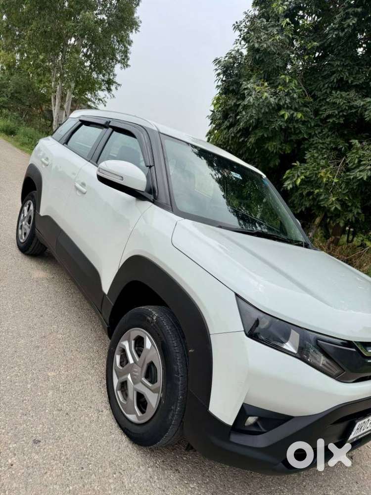 Maruti Suzuki Brezza 1.5 Vxi Smart Hybrid, 2025, Petrol