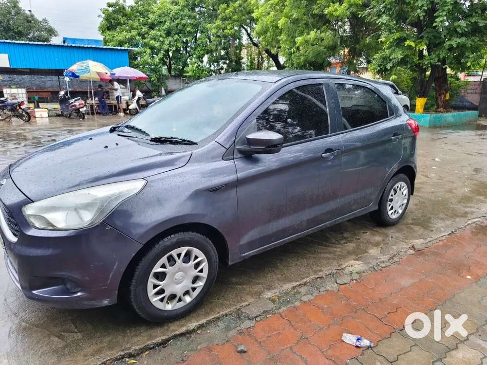 Ford Figo Titanium Petrol 2017