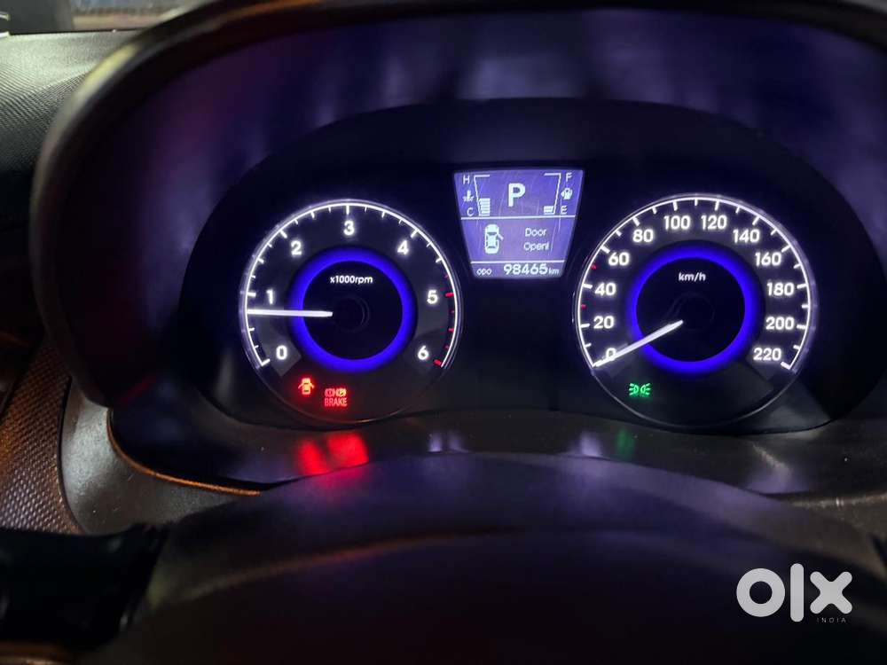 Hyundai Verna 1.5 Sx (o) Diesel At, 2014, Diesel