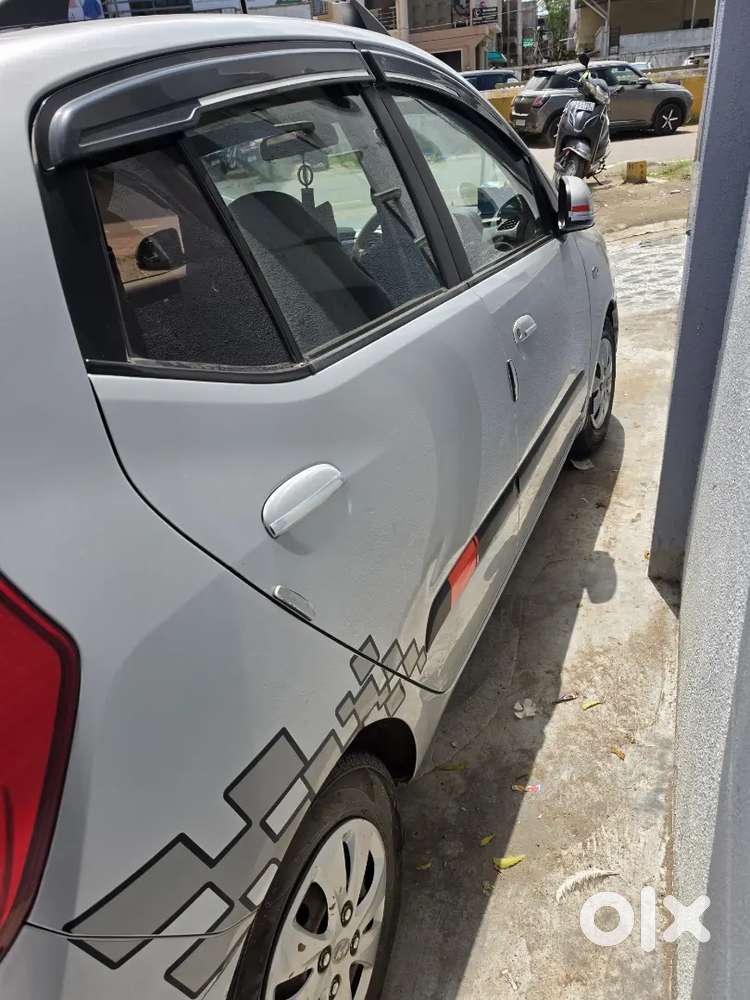Hyundai I10 Sportz 2011