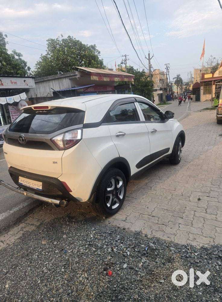 Tata Nexon 1.2 Revotron Xm (s), 2018, Petrol