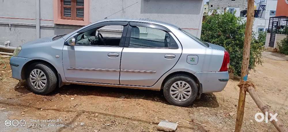 Toyota Etios 2011 Petrol 270000 Km Driven