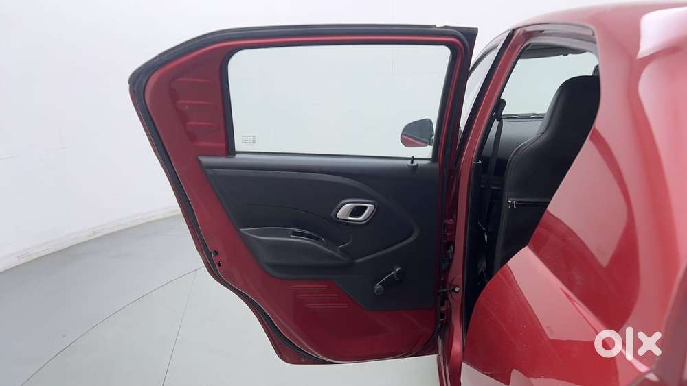 Datsun Redigo T Option, 2017, Petrol