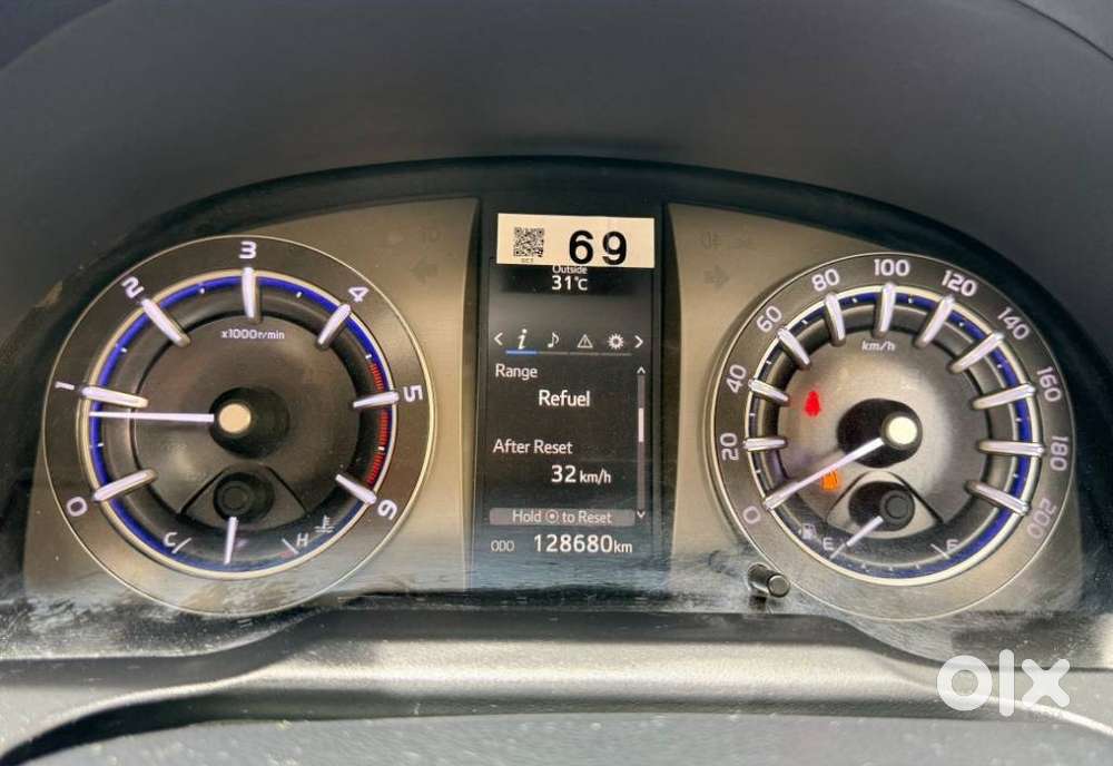 Toyota Innova Crysta 2.4 V 7 STR, 2017, Diesel