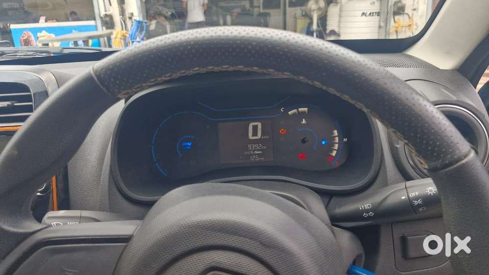 Renault Kwid Amt 2019  1st Owner  Under 10,000 Kms  Zanskar Blue