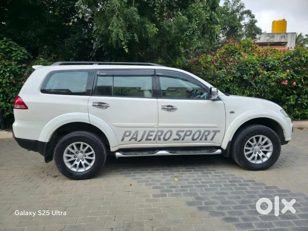 Mitsubishi Pajero Sport 2015 Diesel Well Maintained