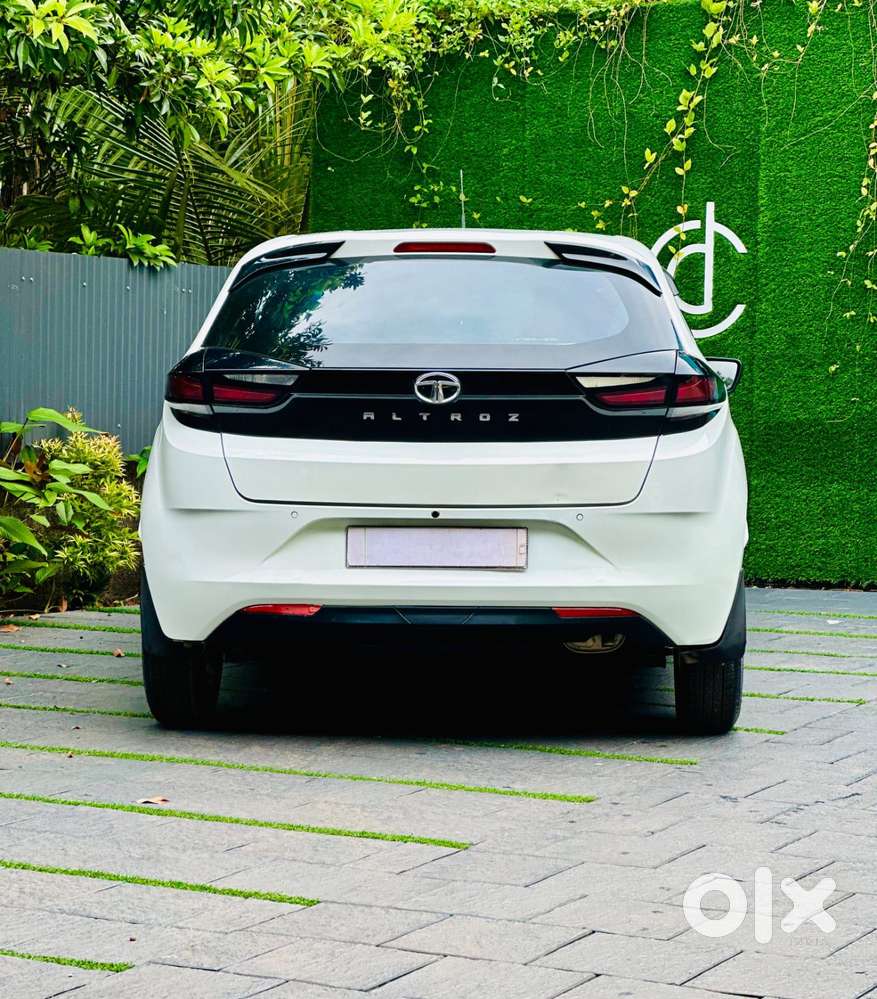 Tata Altroz 1.2 Xe, 2021, Petrol