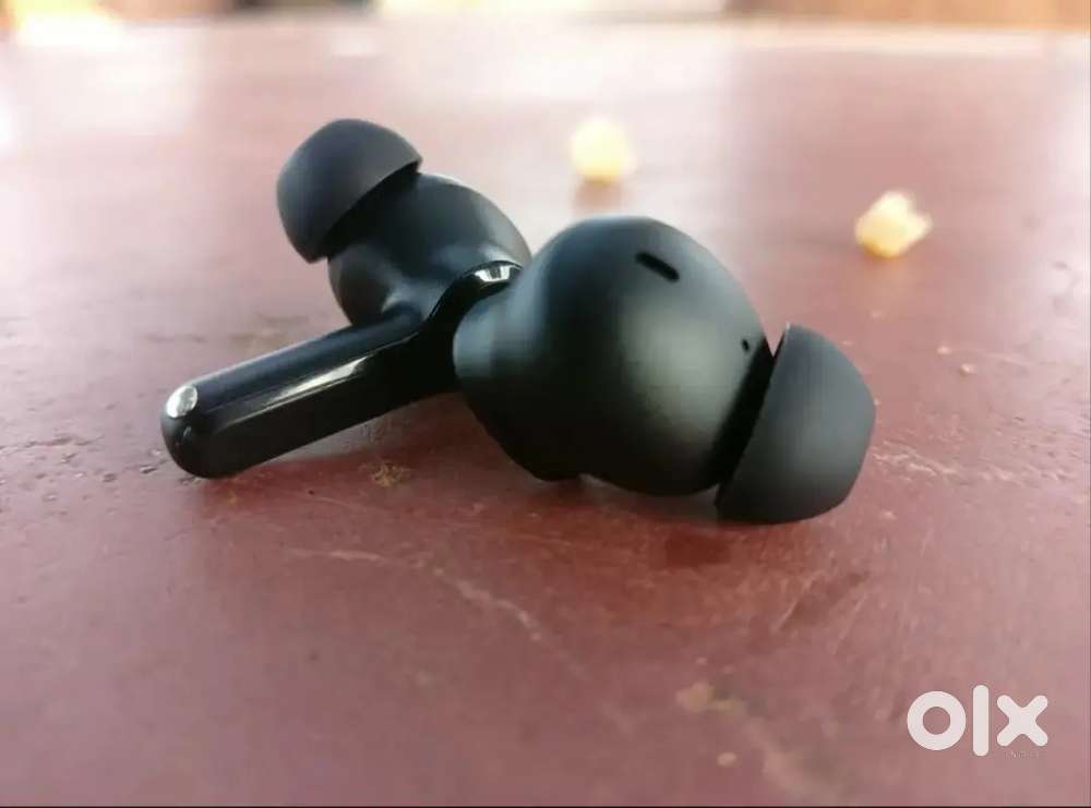 Realme T100 Earbuds