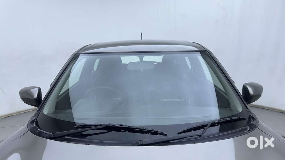 Maruti Suzuki Swift 1.3 Zxi, 2022, Petrol