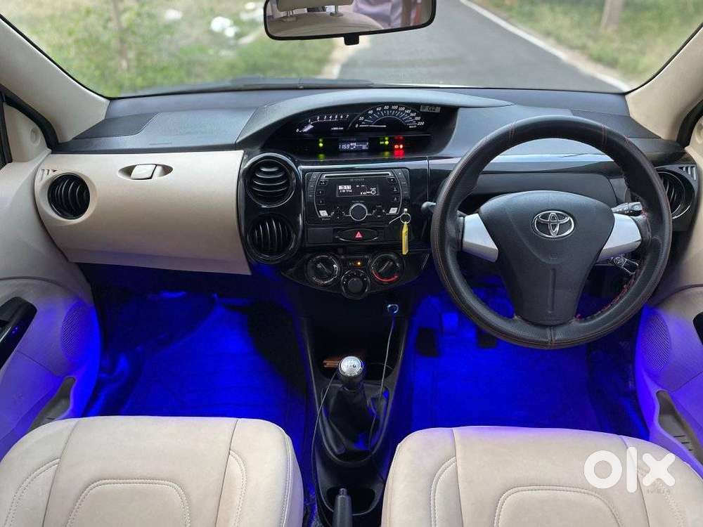 Toyota Etios Cross 1.2 V, 2019, Petrol