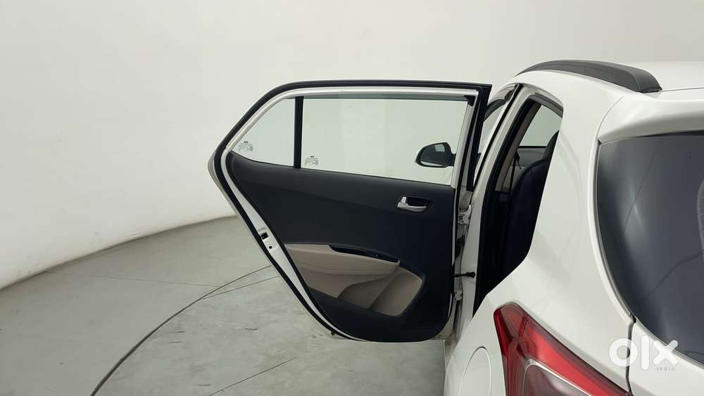 Hyundai Grand I10 1.2 Kappa Sportz Option At, 2017, Petrol