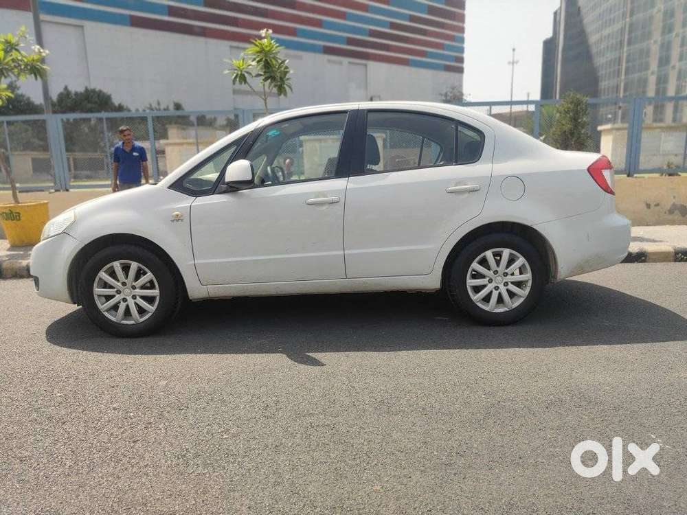 Maruti Suzuki Sx4 Vxi Bsiv, 2013, Petrol