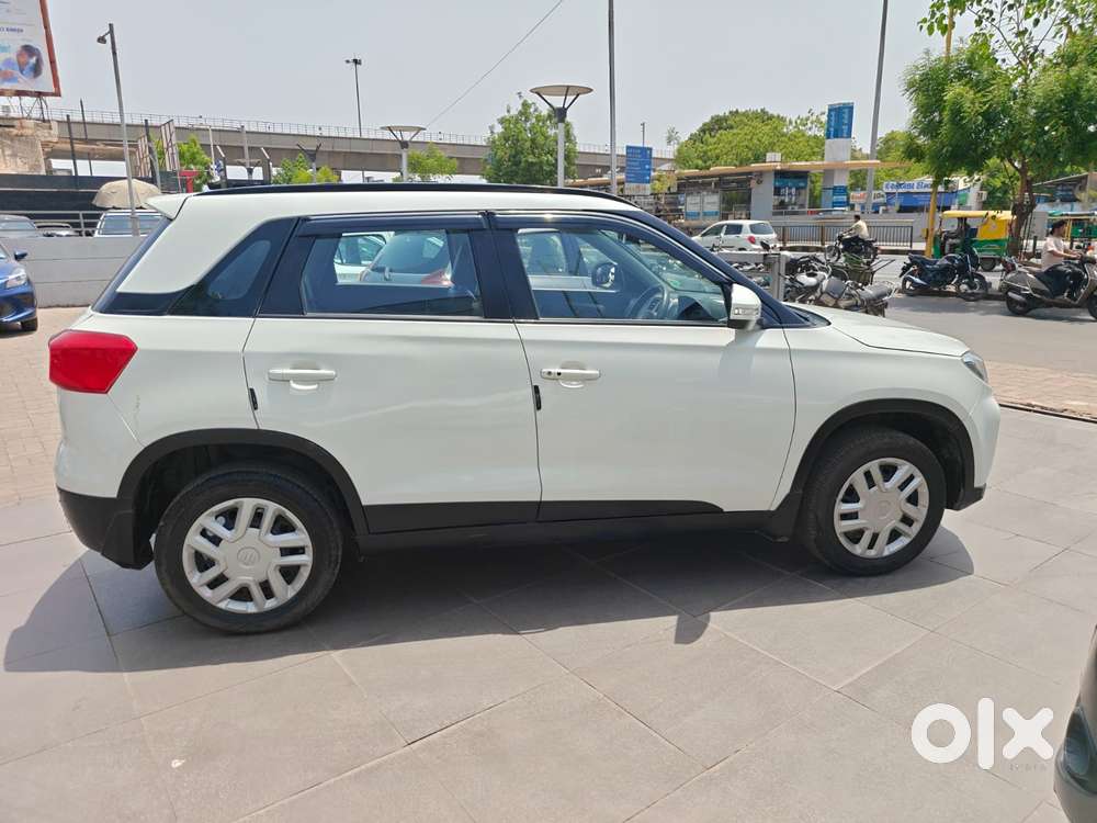Maruti Suzuki Brezza 1.5 Vxi At Smart Hybrid, 2021, Petrol