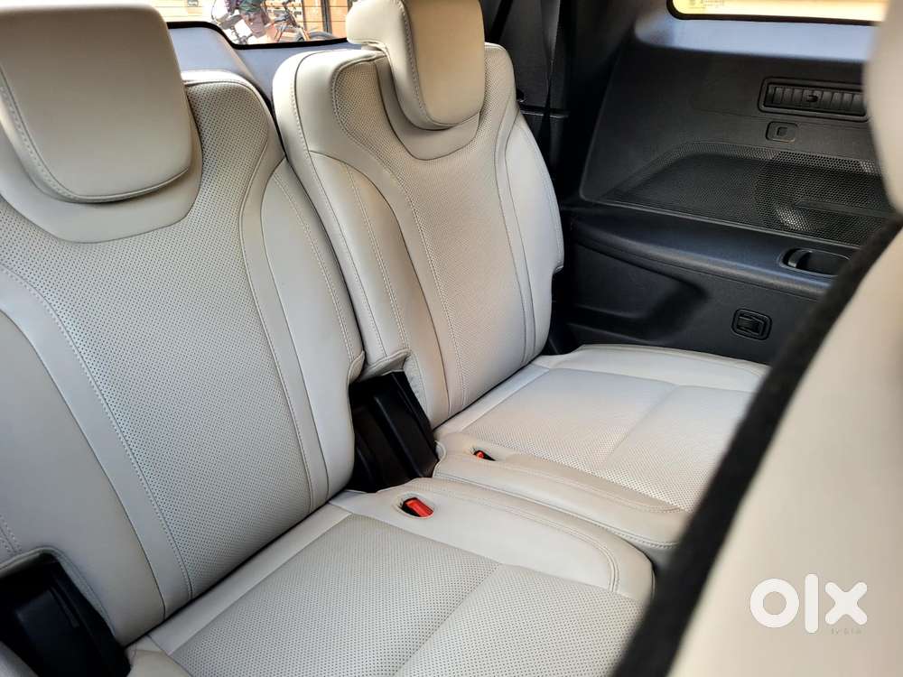 Mahindra Xuv700 2.2 Ax 7 Diesel Mt Luxury Pack Str, 2023, Diesel