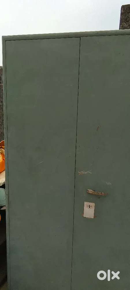 Heavy duty steel almirah 6.6 fit height by 3.2 feet breath 22 inchDeep