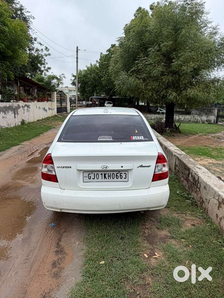 Hyundai Accent 2011 Cng