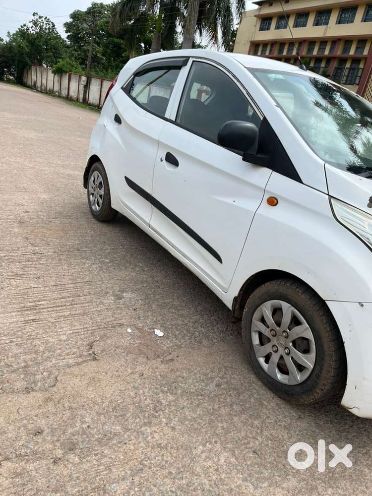 Hyundai Eon Petrol Magna+ 2015