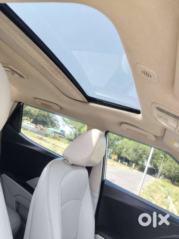 Mahindra Tuv 300 T8, 2019, Diesel