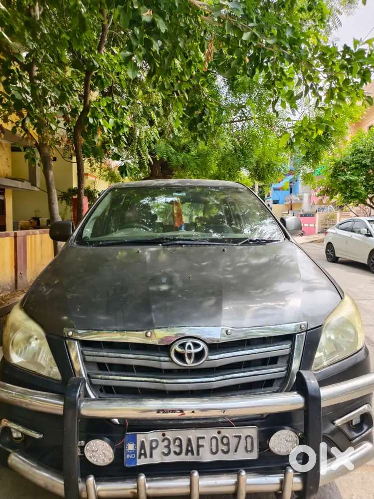 Toyota Innova 2011 Diesel Well Maintained
