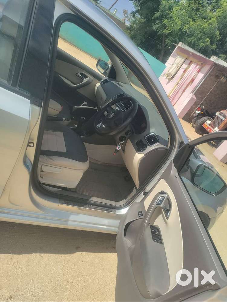 Volkswagen Vento 2012 Style