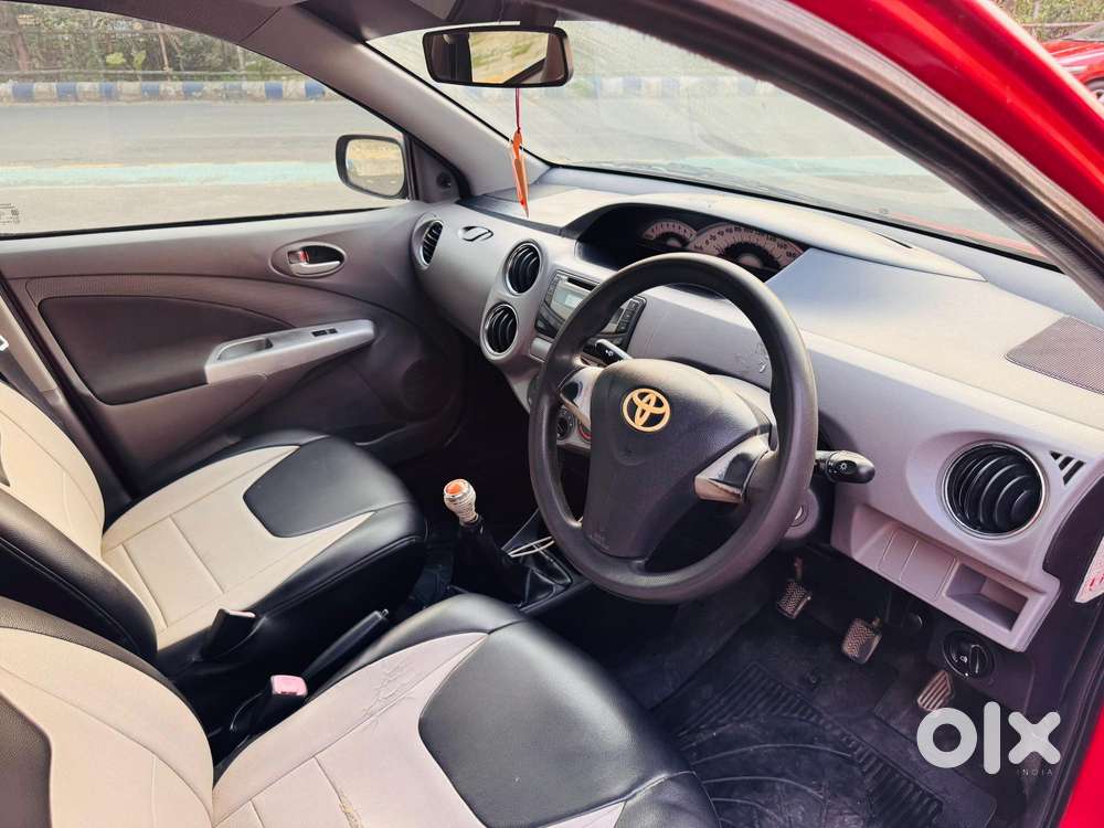 Toyota Etios 2010-2012 V, 2011, Petrol