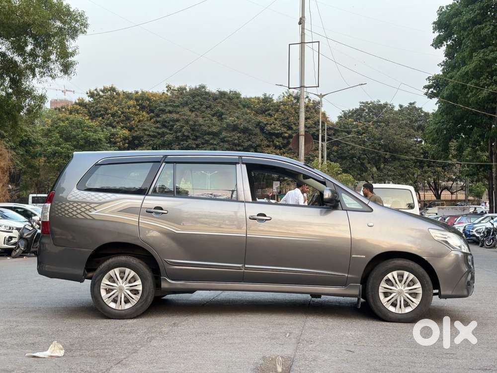 Toyota Innova 2.5 G (diesel) 8 Seater, 2014, Diesel