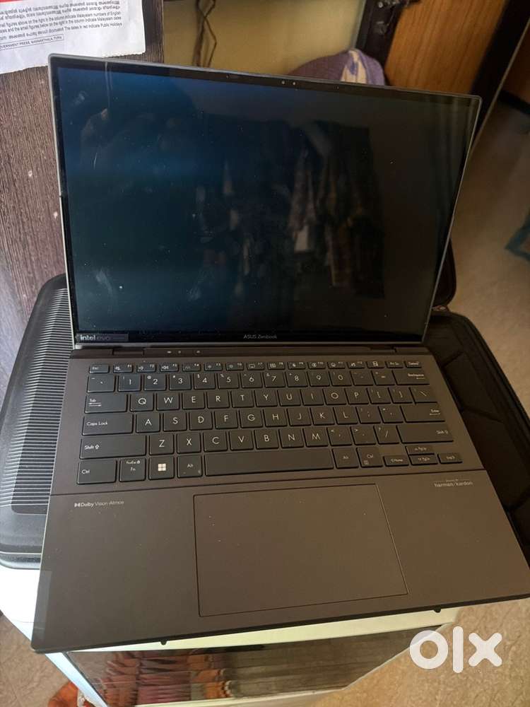 Asus Dual touch screen Laptop ultra7 32gb ram 1 tb warranty till 2028