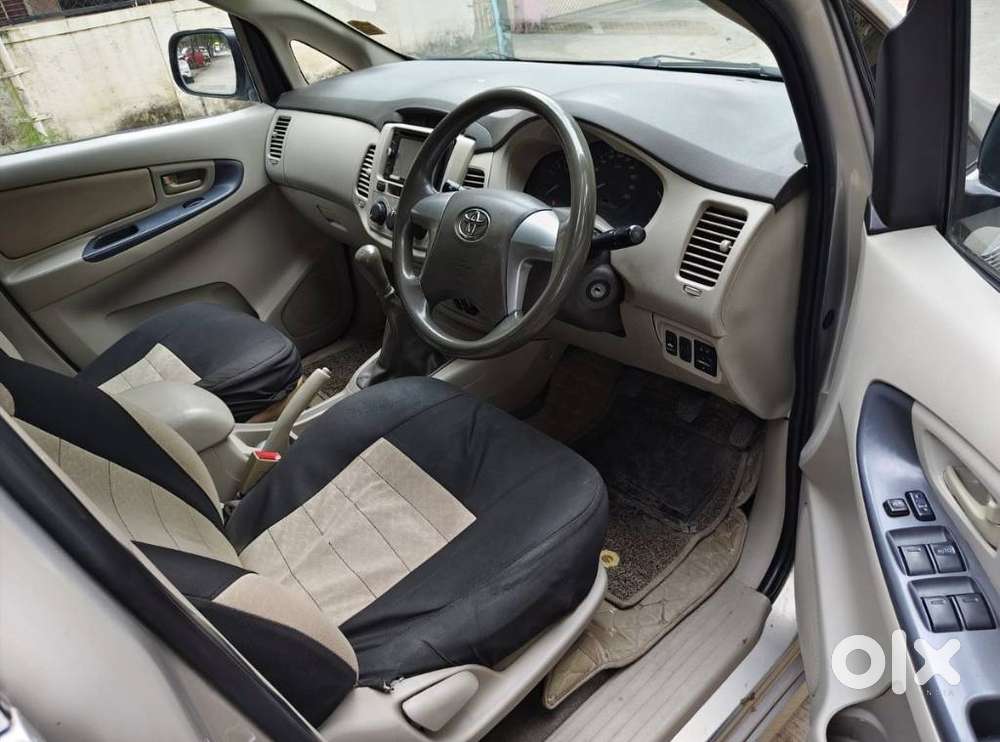Toyota Innova 2.5 G (diesel) 8 Seater, 2013, Diesel