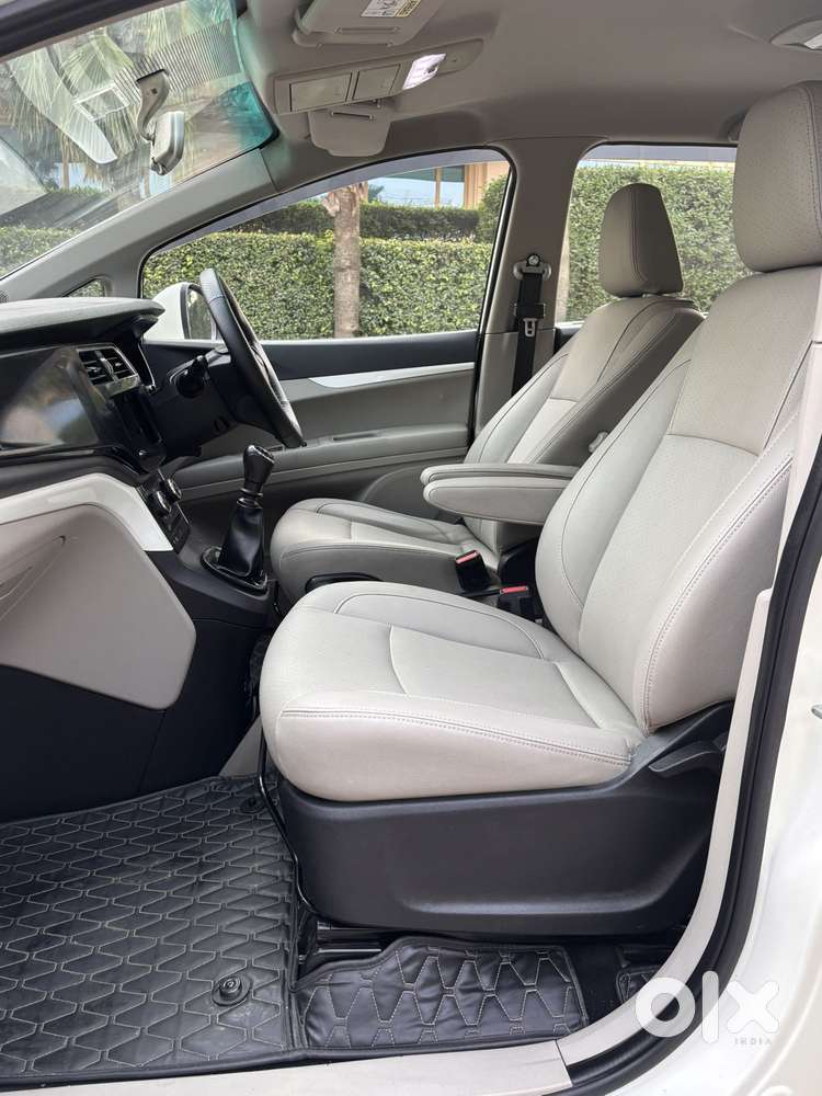 Mahindra Marazzo M8, 2020, Diesel