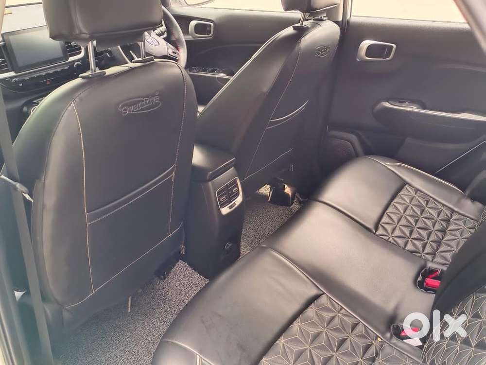 Hyundai Venue Sx (o) Mt 1.5 Diesel, 2021, Diesel