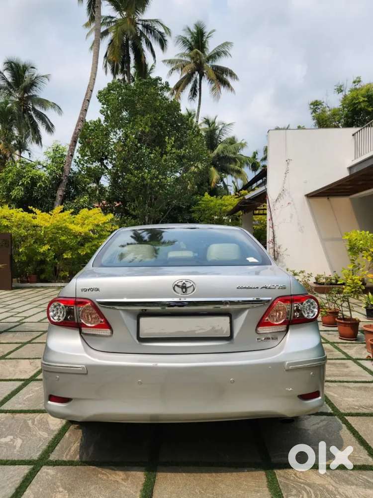 Toyota Corolla Altis 2013