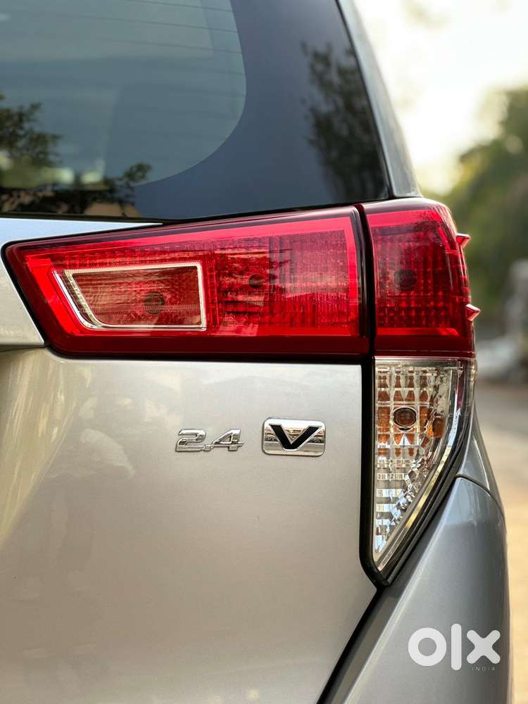 Toyota Innova Crysta 2.4 V 8 Str, 2019, Diesel