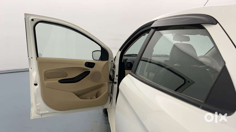 Ford Figo Aspire Titanium, 2021, Petrol