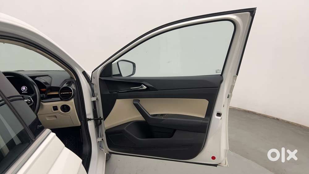 Skoda Slavia Style 1.5l Tsi Dsg, 2022, Petrol