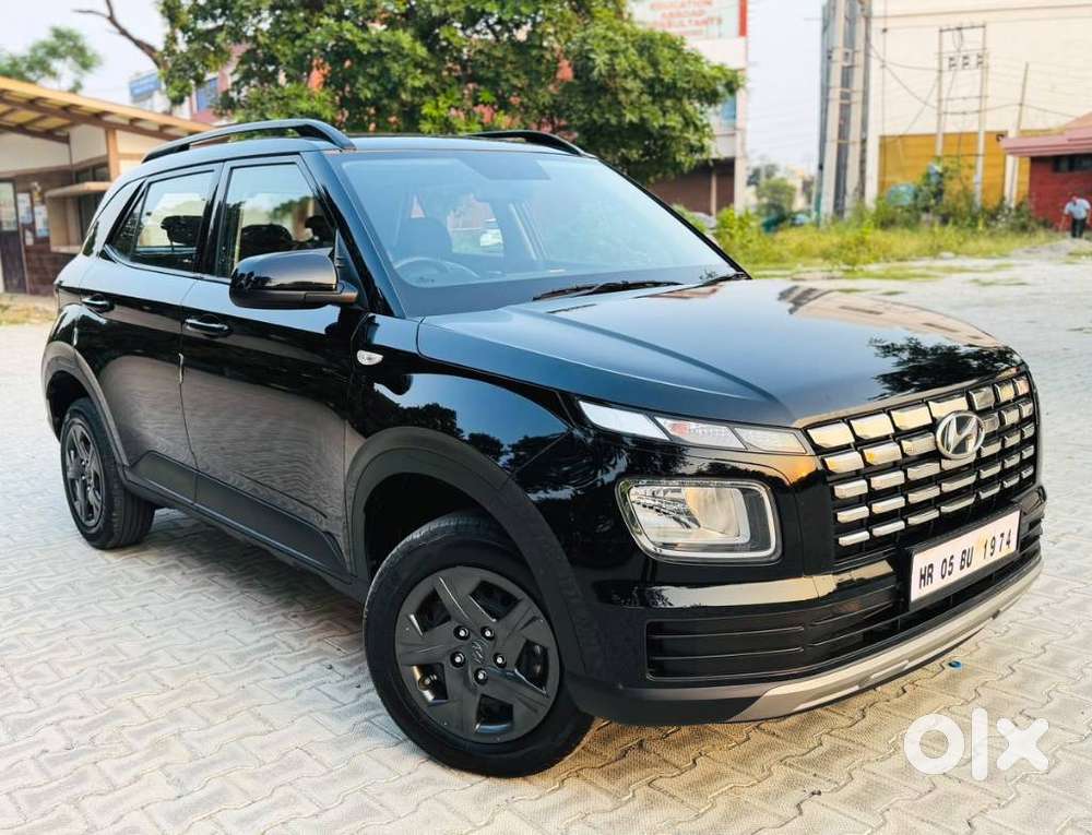 Hyundai Venue, 2023, Petrol