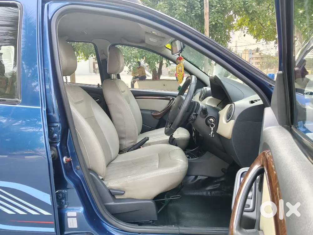 Renault Duster Rxz 110 Ps 1st Year Anniversary Edition