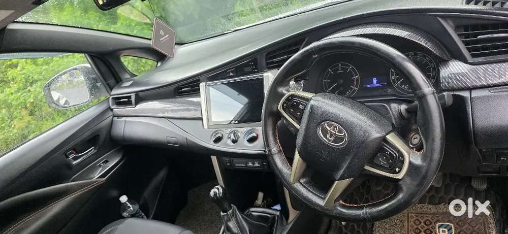 Toyota Innova Crysta 2016 Variant