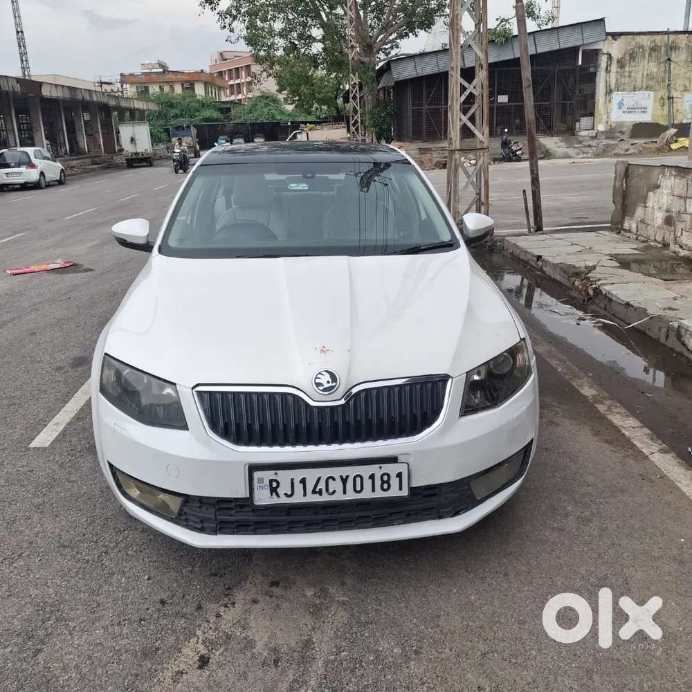 Skoda Octavia 2.0 2014 Very Good Condition Sunroof 5tyre New Alowy