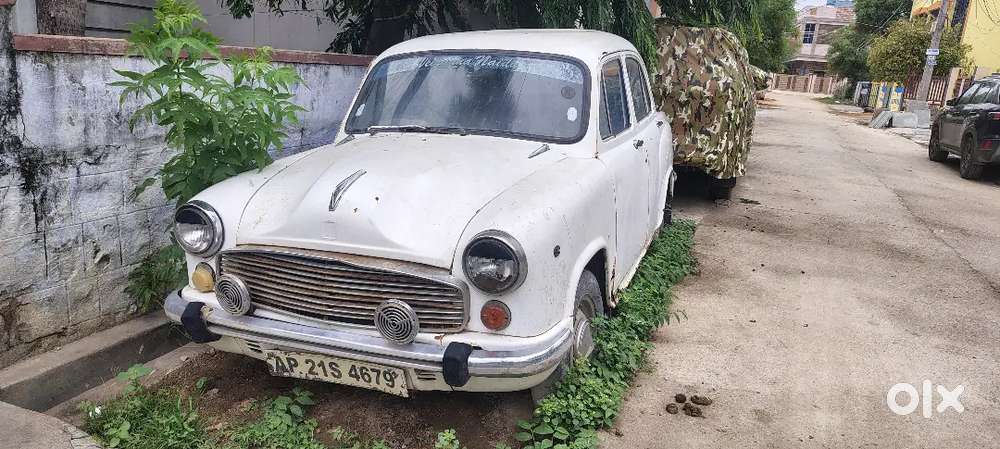 Ambassador Classic Nova 2000