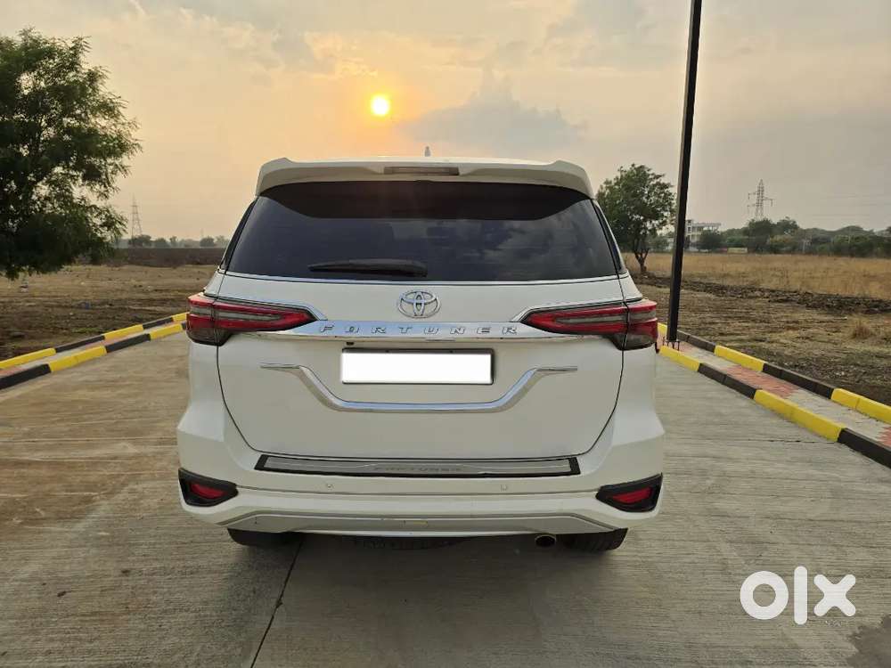 Toyota Fortuner 2018 Diesel 267000 Km Driven