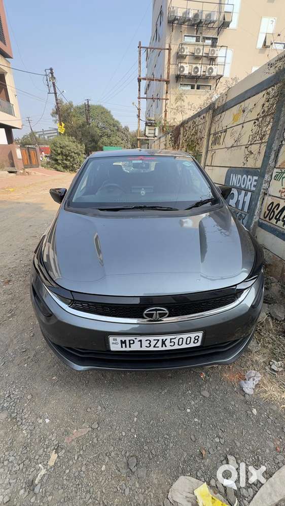 Tata Altroz Xe 2024