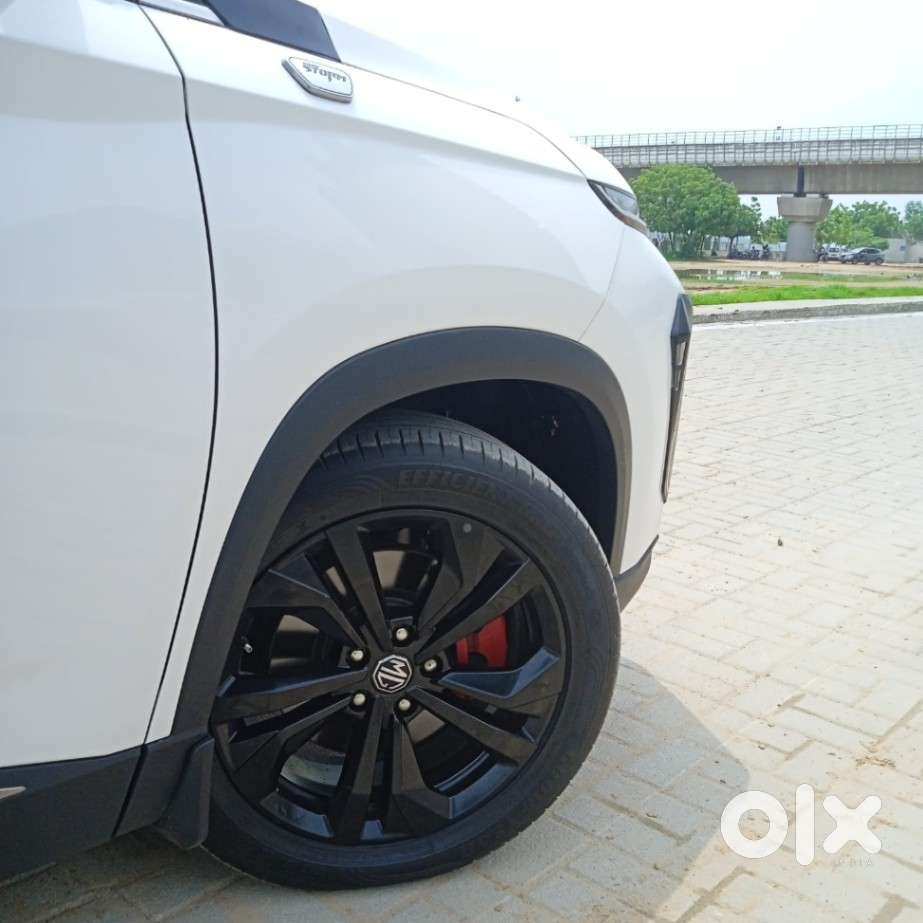 Mg Hector Plus, 2025, Petrol