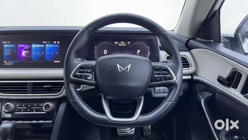 Mahindra Xuv700 2.0 Ax 7 Petrol At Str, 2022, Petrol