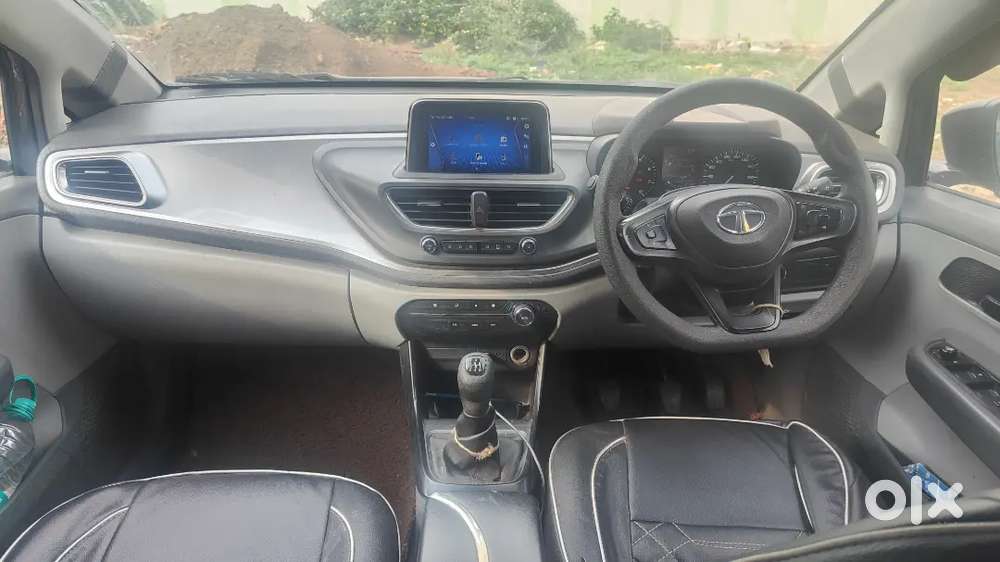 Tata Altroz Petrol 2021