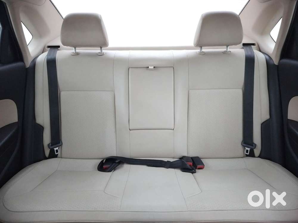 Volkswagen Vento 1.6 Highline, 2021, Petrol